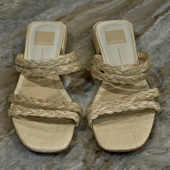 Women’s DOLCE VITA Haize raffia sandals- Size 8 - Picture 4 of 9